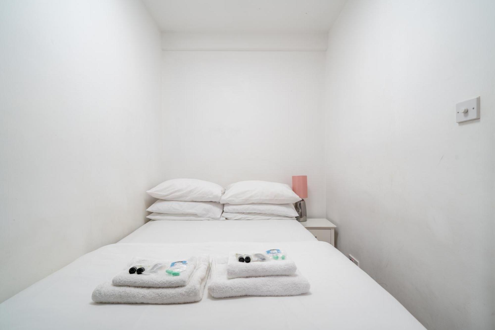 Carnaby & Oxford Street - Central Soho - One Bedroom - Double Bed & Sofabed Лондон Экстерьер фото