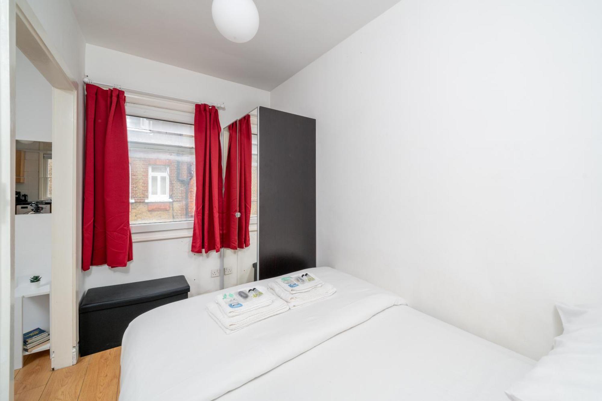 Carnaby & Oxford Street - Central Soho - One Bedroom - Double Bed & Sofabed Лондон Экстерьер фото