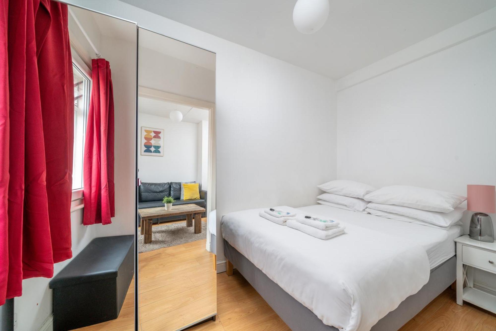 Carnaby & Oxford Street - Central Soho - One Bedroom - Double Bed & Sofabed Лондон Экстерьер фото